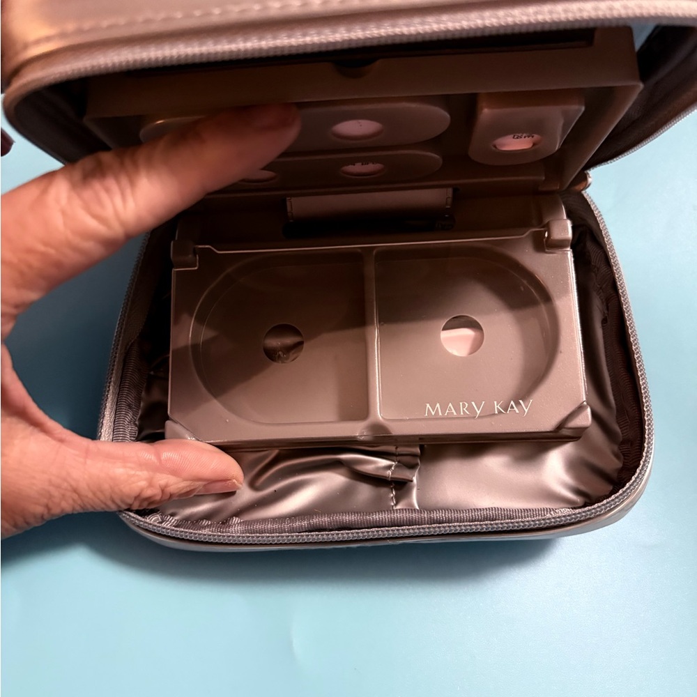 Mary Kay Color I.D. Refillable Color Edition 6859 NIB w/4 Colors All New - Picture 9 of 11